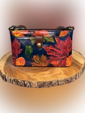 Patricia Nash Navy & Leaf Print Leather Crossbody - Like-New - So Pretty!